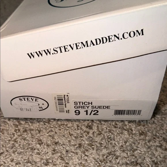 Steve Madden Quilted Black Peep Toe Heels - Picture 6 of 9